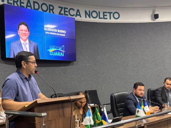 Foto da notícia: Câmara de Guaraí vota quatro matérias, mas pauta ainda é extensa; gesto de vice-prefeito surpreendeu a todos