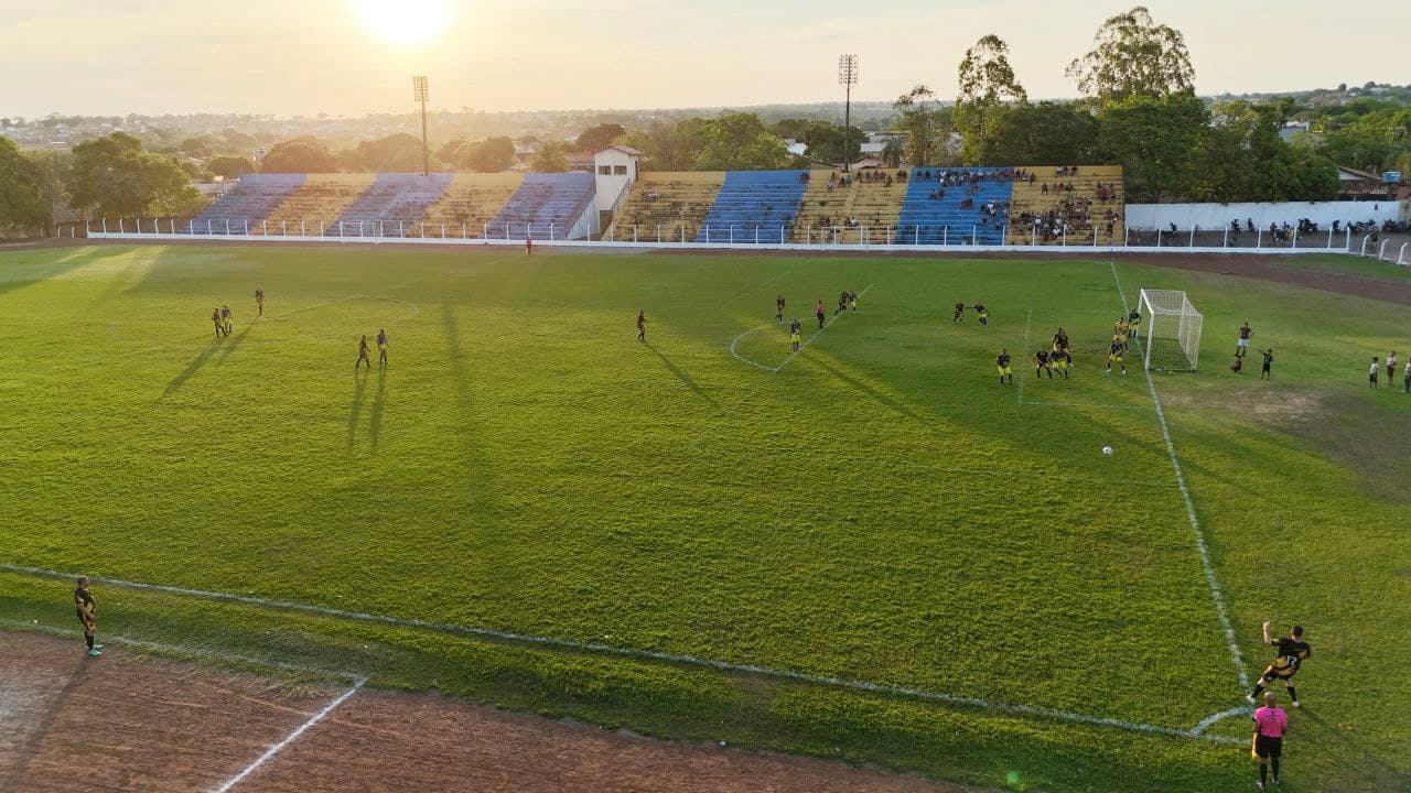 Foto da notícia: Lobão Máster passa sufoco no 2º tempo, mas estreia com vitória (3x2) na 3ª Copa Amizade