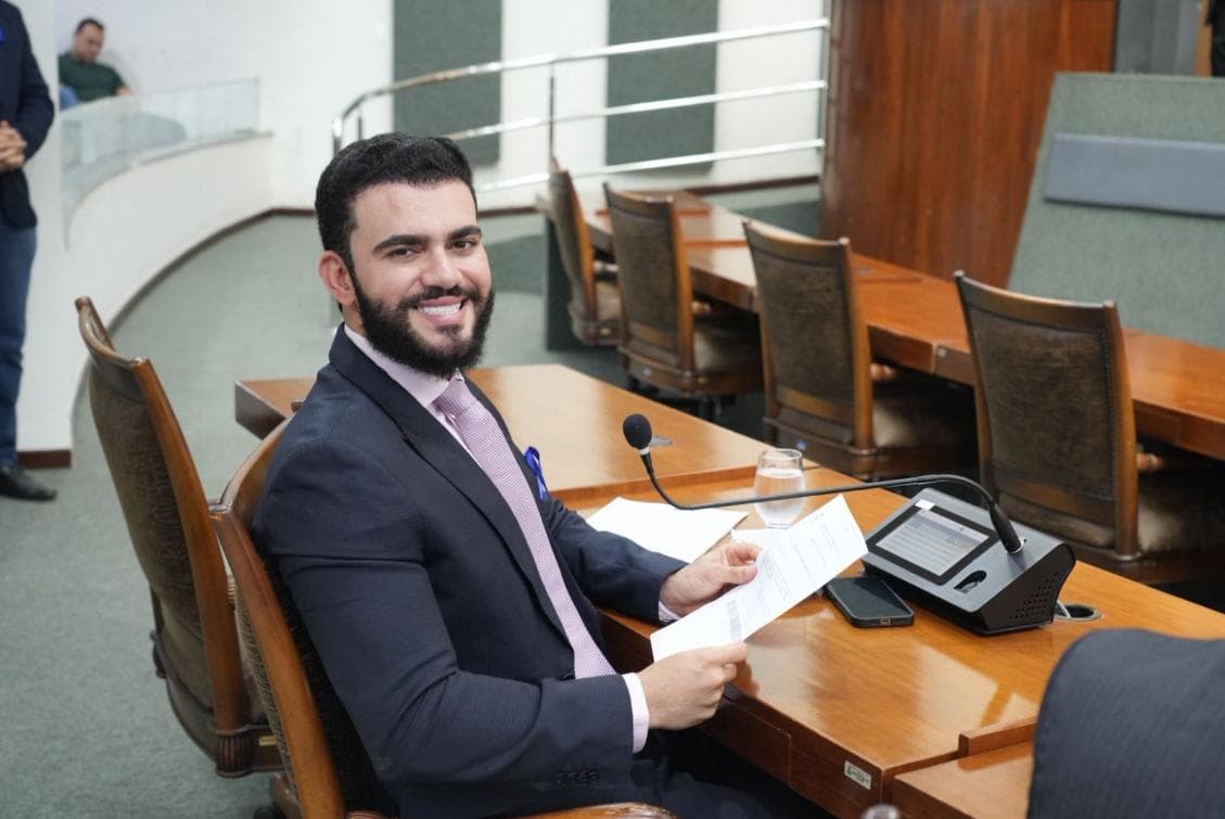 Foto da notícia: Deputado Léo Barbosa confirma emenda de R$ 80 mil para apoiar o Lobão na 1ª Divisão em 2026