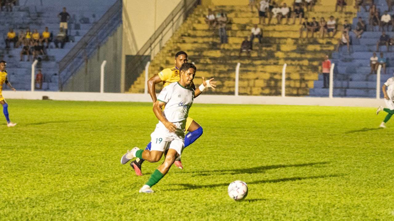 Foto da notícia: Lobão já marcou 24 gols, sofreu apenas quatro e ainda tem o artilheiro da Segundona com 7