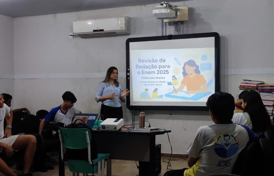 Imagem da notícia: Professora de Guaraí crava tema da redação do Enem 2025; assunto foi até cobrado em avaliação