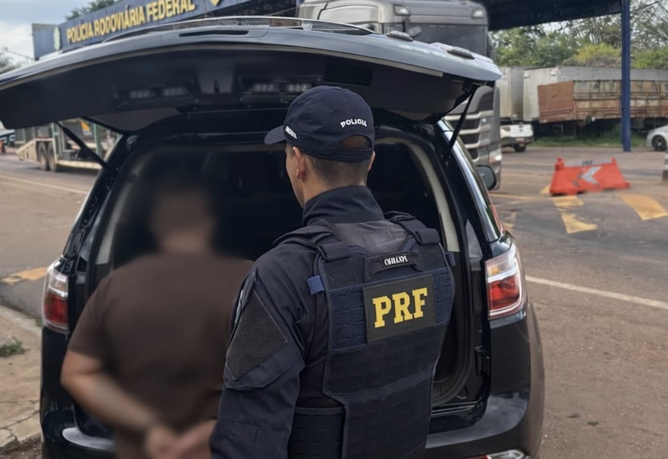 Foto da notícia: Justiça revoga prisão de detido pela PRF em Guaraí e que teve cartaz de procurado divulgado