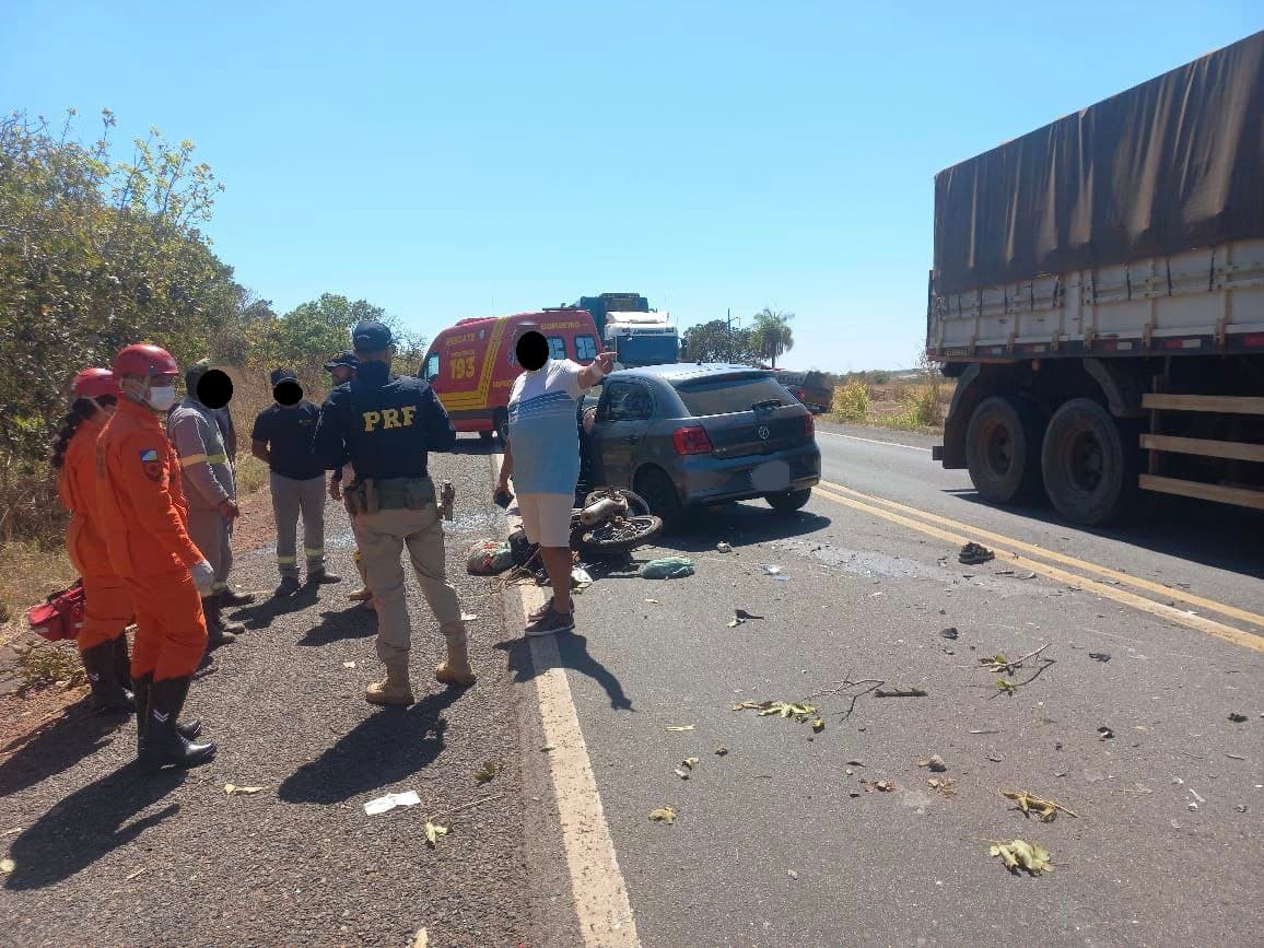 Imagem da notícia: Jovem de 19 anos sofre ferimentos graves após batida frontal na BR-153, entre Guaraí e Kennedy