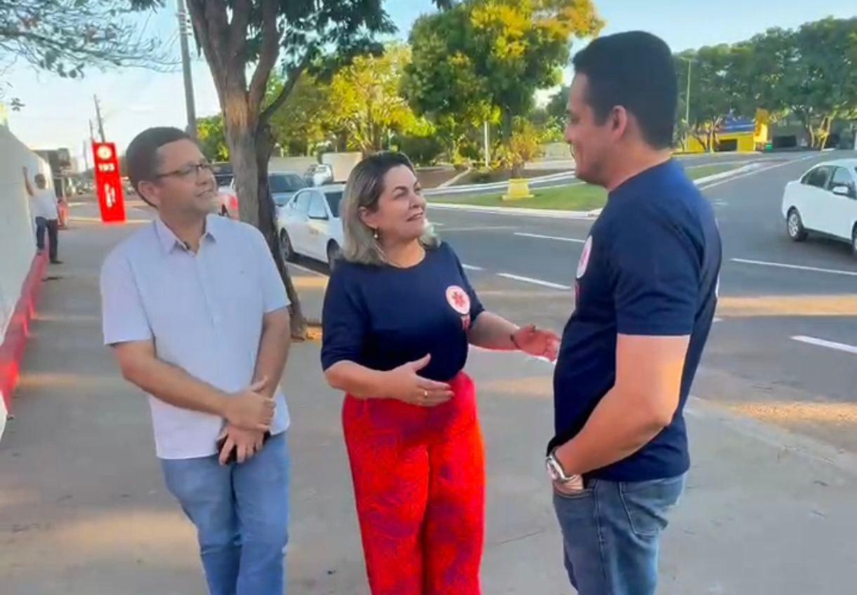 No “modo atriz”, prefeita celebra um ano do SAMU de Guaraí ao lado do seu vice e secretário