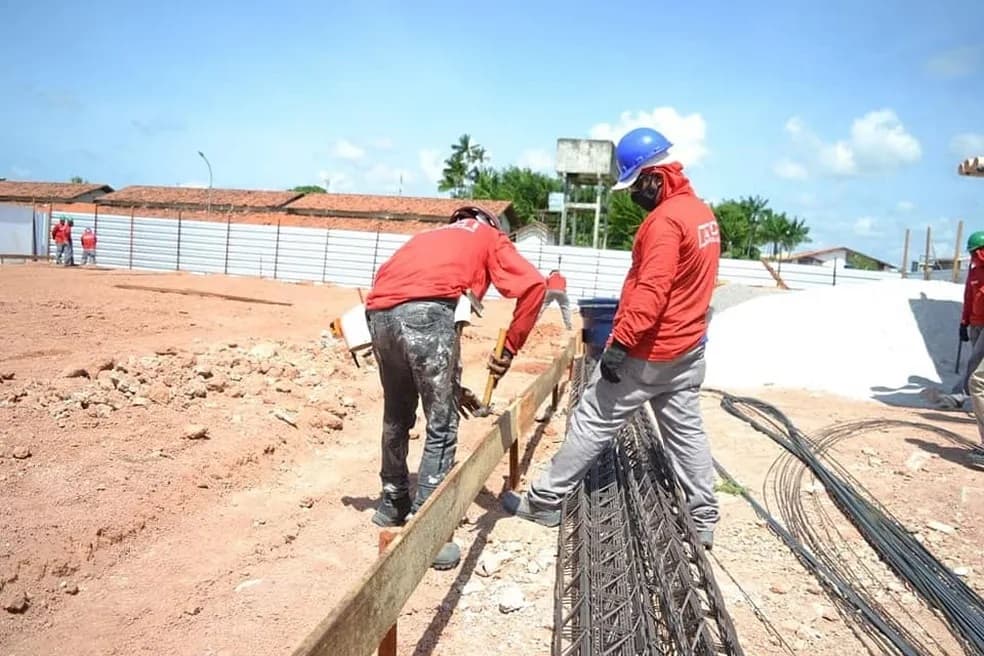 Imagem da notícia: Dineng contrata Ajudante de Obras em Guaraí; R$ 1.750,46 + benefícios, incluindo Plano Unimed