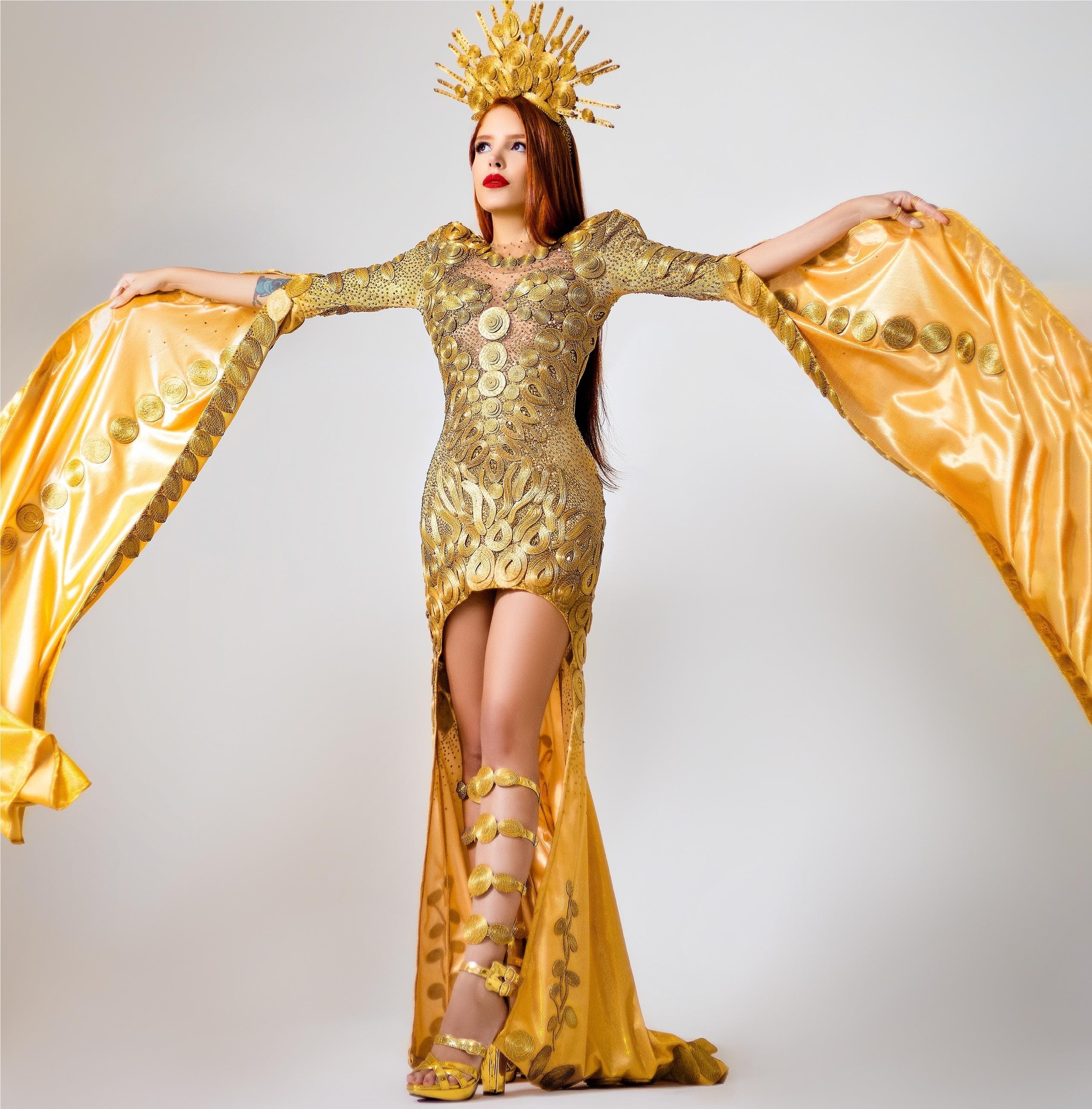 Imagem da notícia: Vestidos criados por estilistas nascidos em Guaraí integram figurino da atual Miss Tocantins