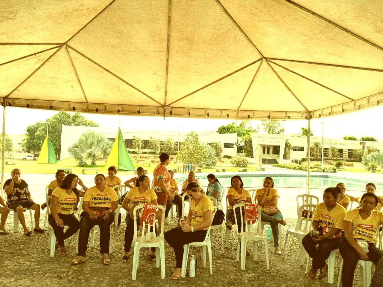 Imagem da notícia: Na luta por direitos, professores da rede municipal iniciam greve por tempo indeterminado em Guaraí