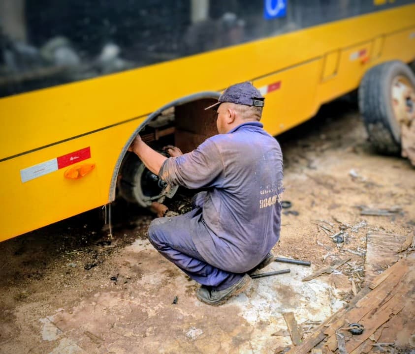 Foto da notícia: Ônibus escolares de Guaraí passam por revisão antes da vistoria do Detran e início do ano letivo