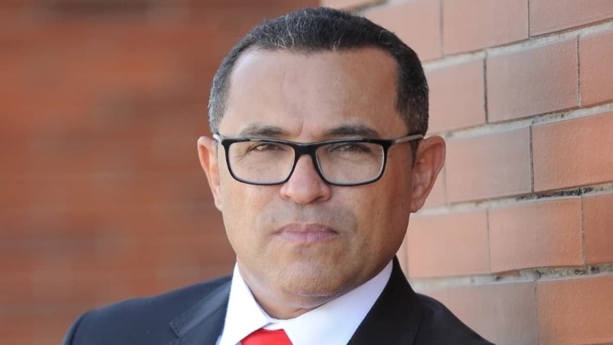 Imagem da notícia: PRF que trabalhou e morou em Guaraí se destaca com conto semifinalista de premiação internacional