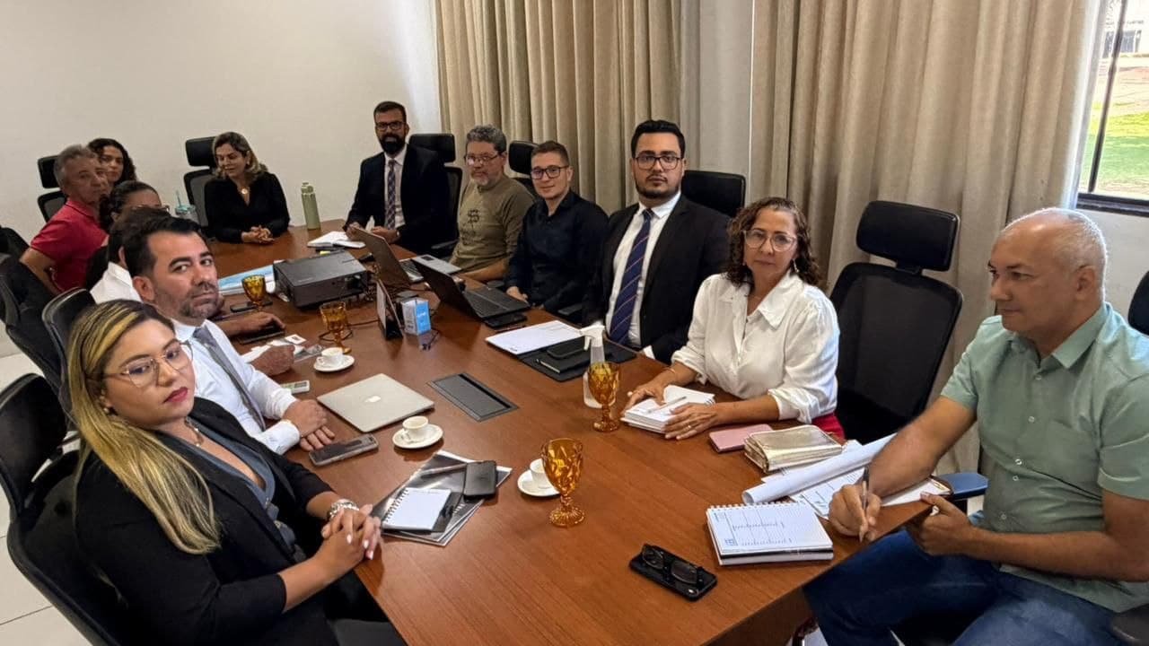 Foto da notícia: Sintet e Prefeitura buscam acordo para pagamento de retroativos do piso 2022 e 2023 em Guaraí