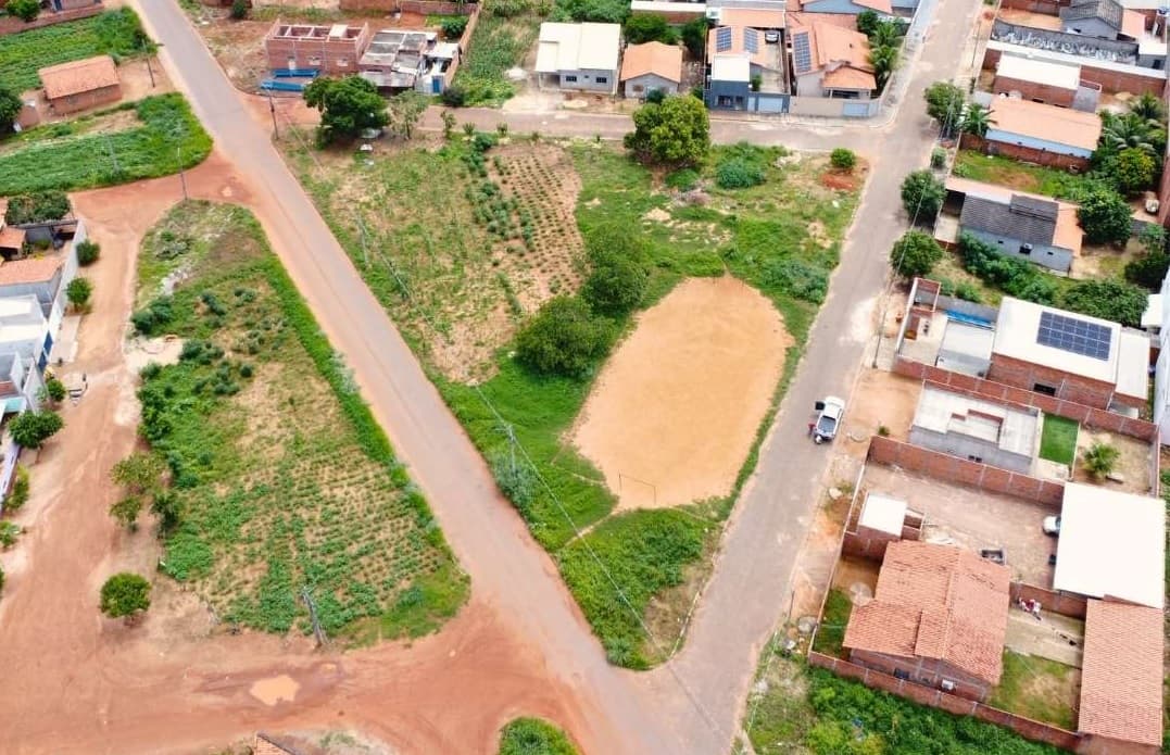 Imagem da notícia: Terreno de 2,7mil m² é escolhido para instalar campo sintético e pista de caminhada em Guaraí
