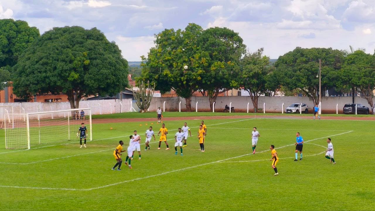 Foto da notícia: Capital vence Guaraí por 3x1 no Delfinão; diretoria do Lobão confirma volta de Wicelmo Rodrigues