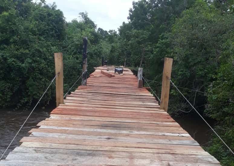 Imagem da notícia: Reconstrução de ponte entre Guaraí e Tupiratins é finalizada; obra foi realizada pelos moradores