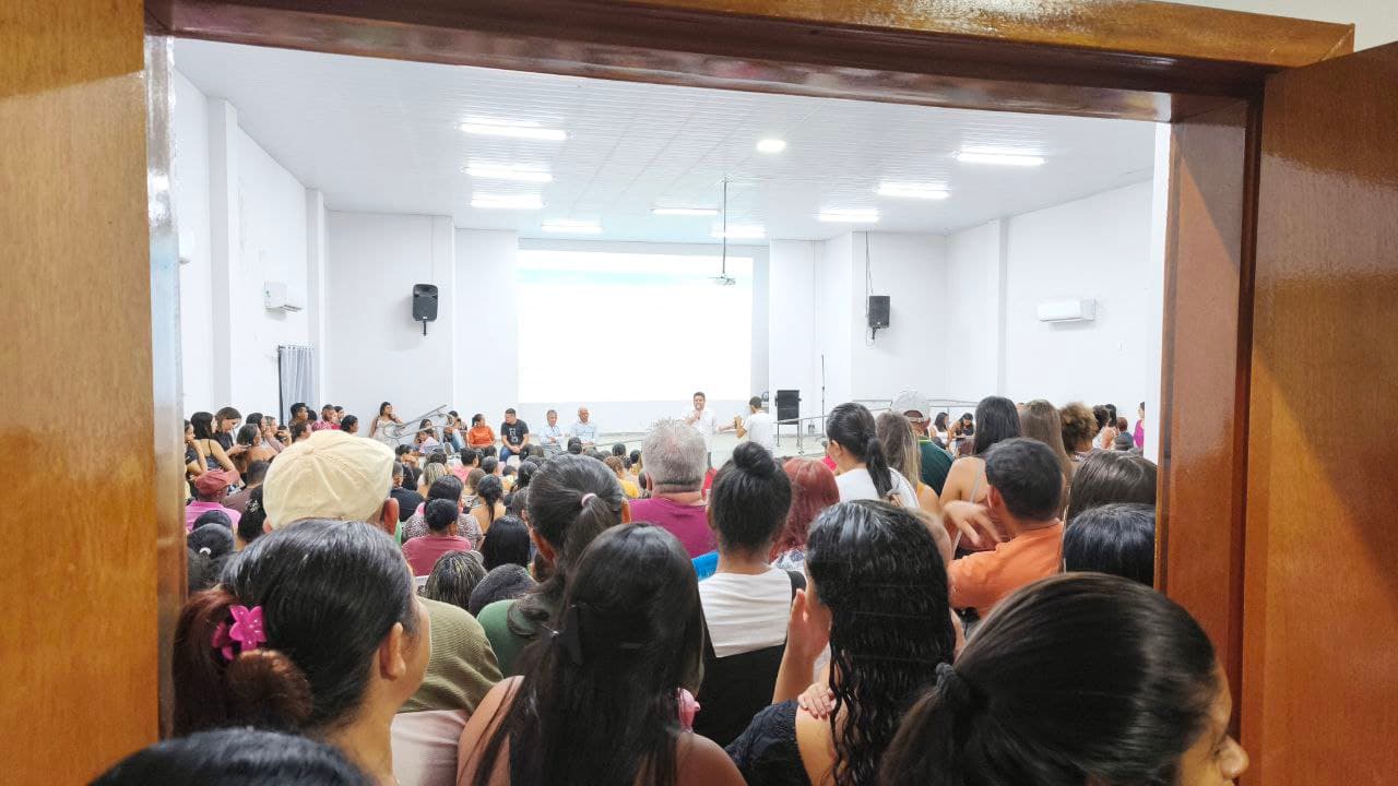 Imagem da notícia: Cerca de 600 pessoas acompanham reunião sobre projeto de moradias populares em Guaraí