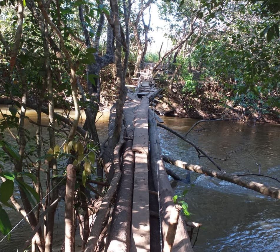 Imagem da notícia: “Pinguela” segue sendo utilizada entre Guaraí e Tupiratins; ponte foi incendiada há 9 meses