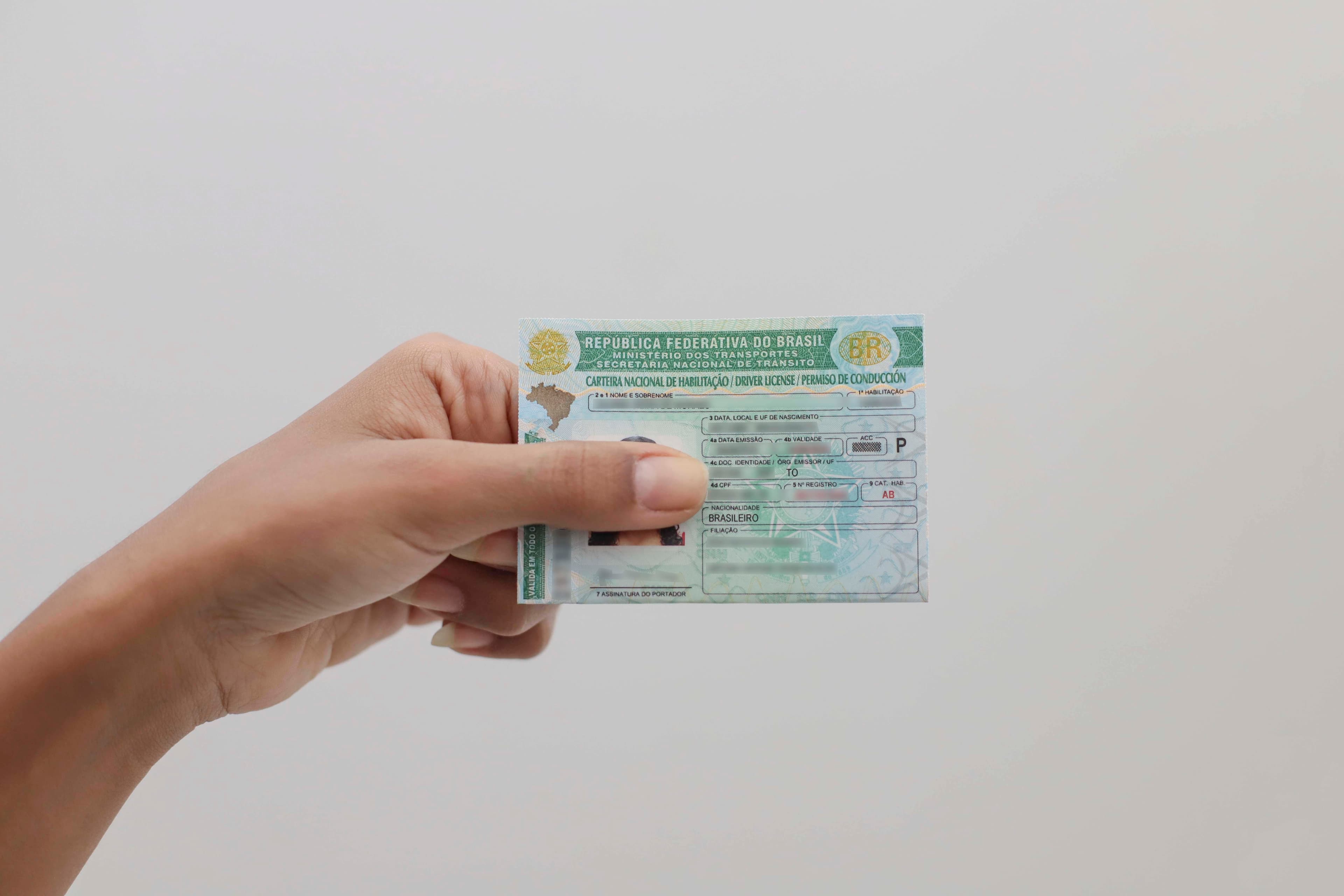 Imagem da notícia: Tirou a sua CNH provisória? Saiba então em quais situações é possível perder este documento