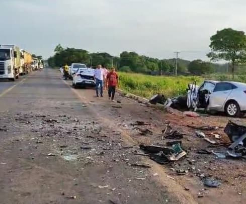 Imagem da notícia: Residentes de Guaraí estão entre vítimas de grave acidente registrado na BR-153 em Araguaína