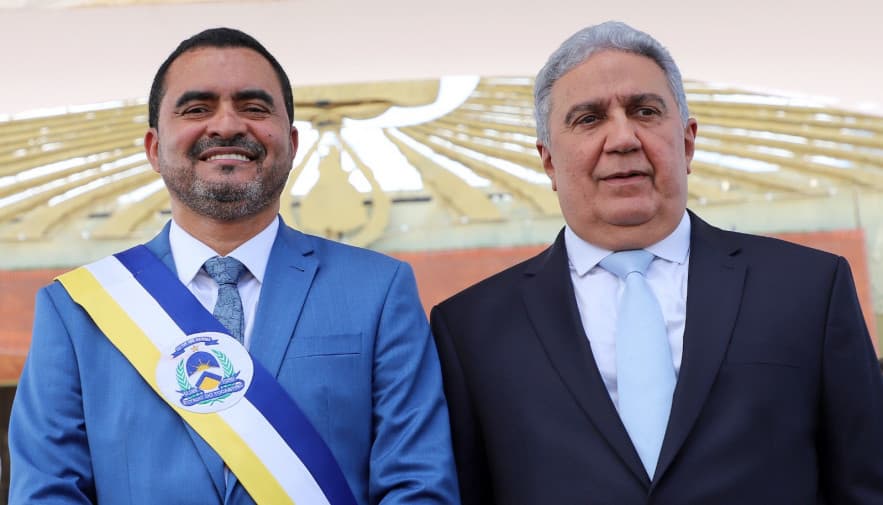 Imagem da notícia: Laurez exonera todo 1º escalão; em vídeo, Wanderlei fala em perseguição e que vice articulou isso