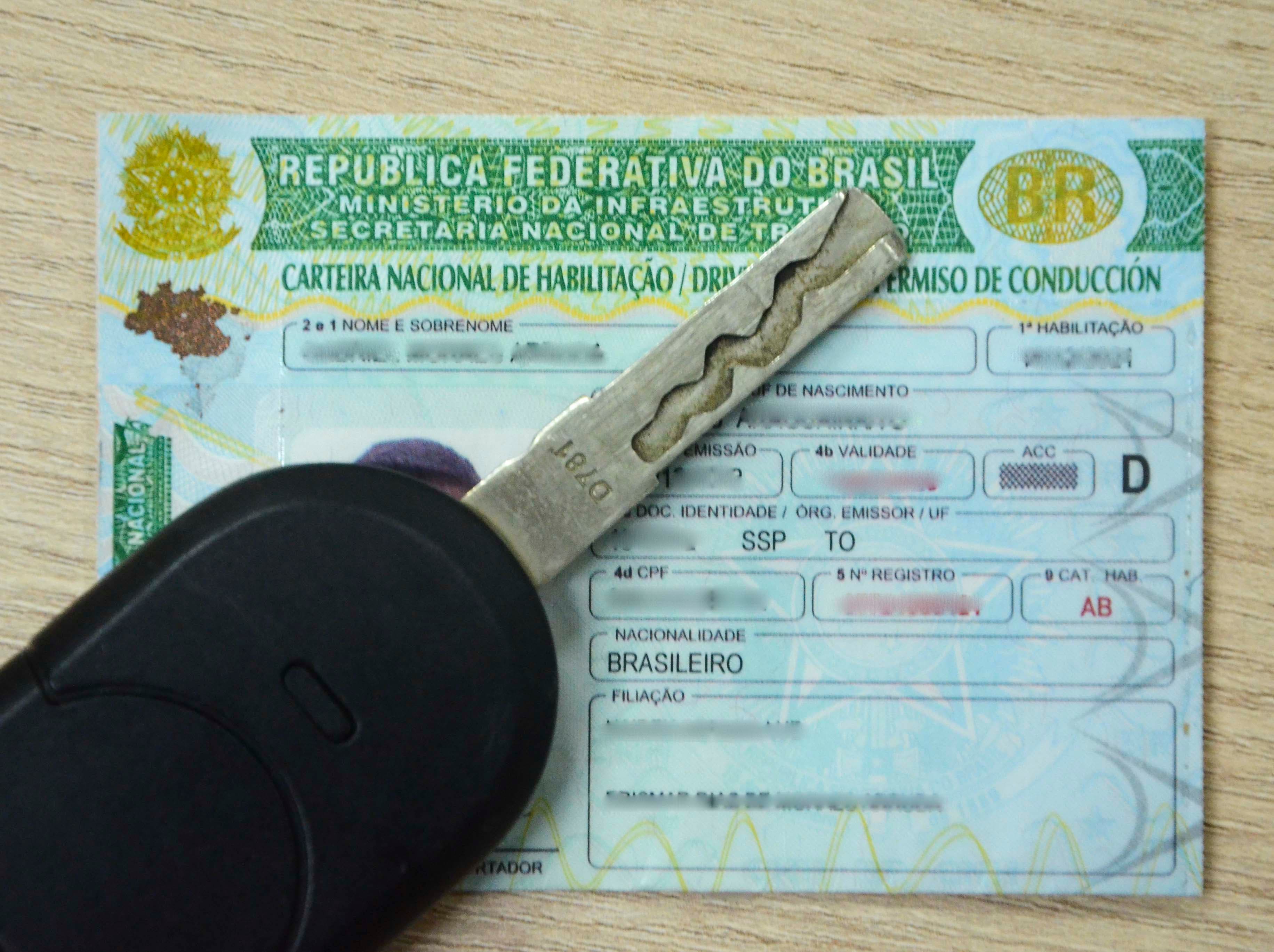 Imagem da notícia: Portaria isenta idosos com 65 anos ou mais do pagamento de taxa para renovar CNH no Tocantins