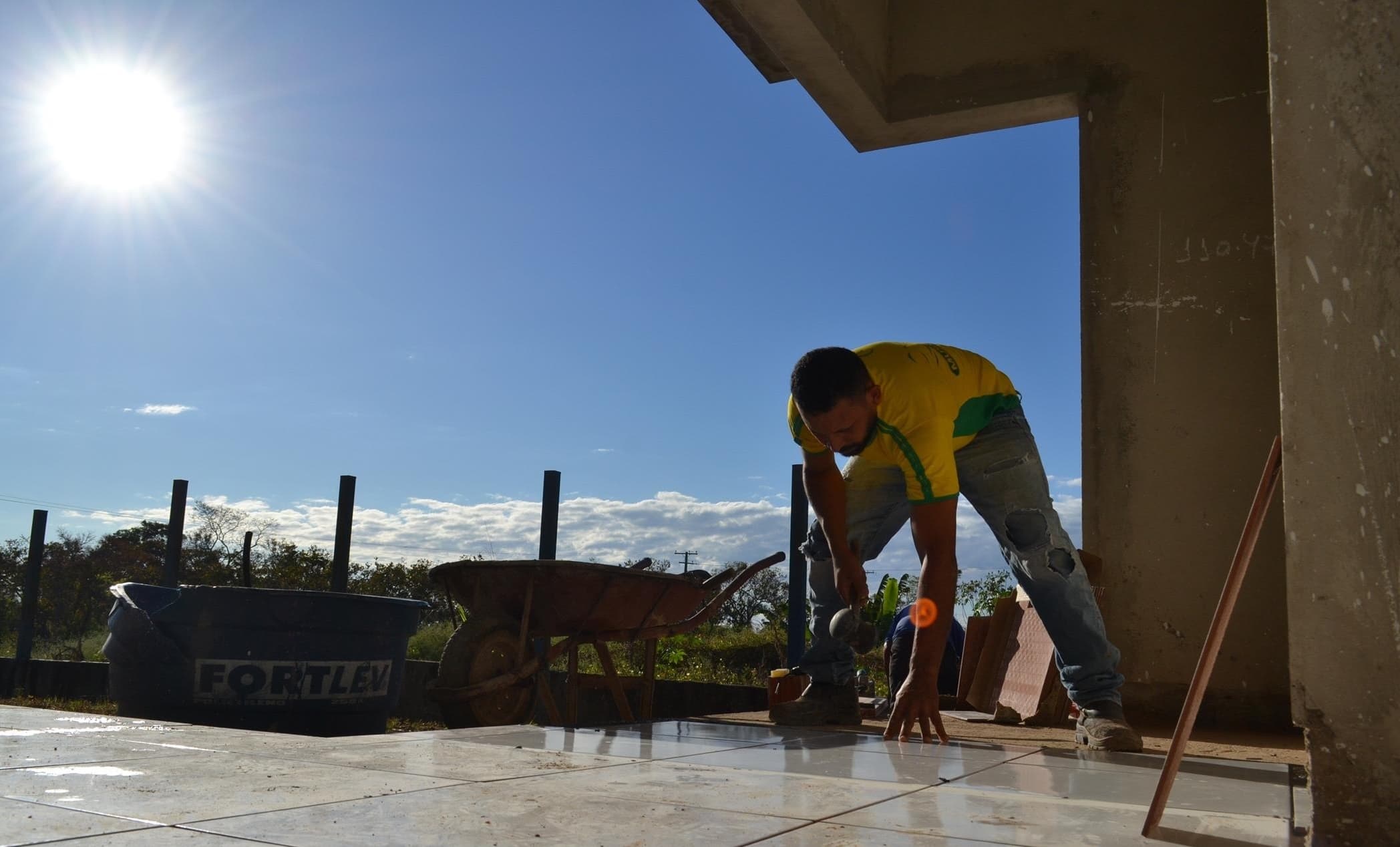 Imagem da notícia: Iniciada em 2014, obra de construção do CRAS é retomada pela Prefeitura de Guaraí