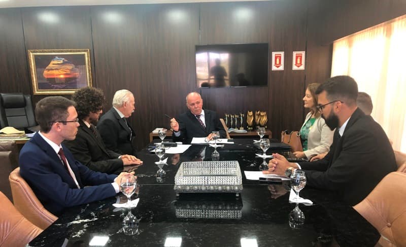 Imagem da notícia: Termo de cooperação prevê o oferecimento de apoio para regularização fundiária em Guaraí