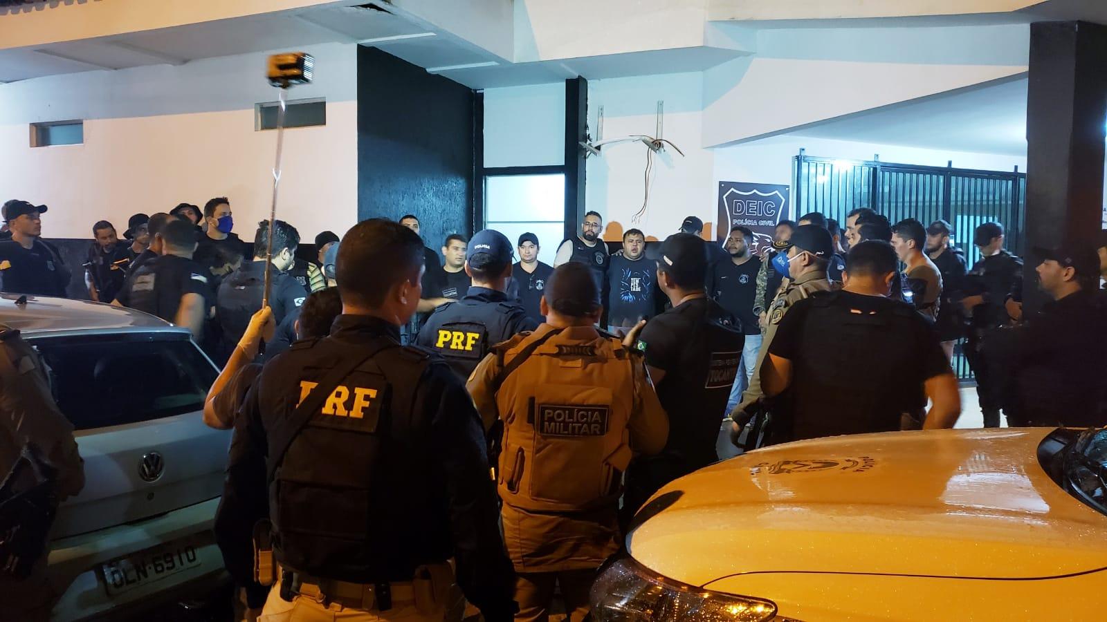 Detentos que fugiram da CPP de Guaraí se entregam e libertam reféns após intensas negociações