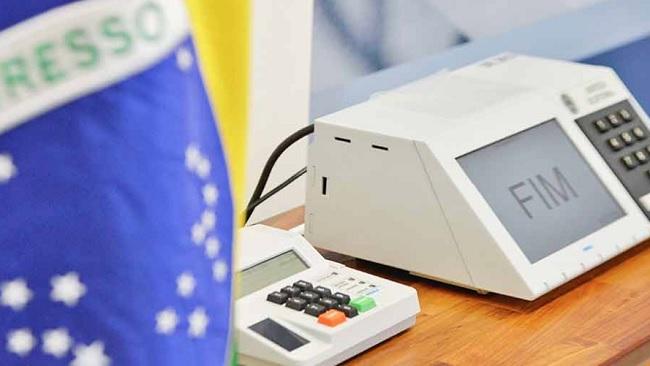 PEC que unifica eleições pode prorrogar mandato de atuais prefeitos e vereadores até 2022